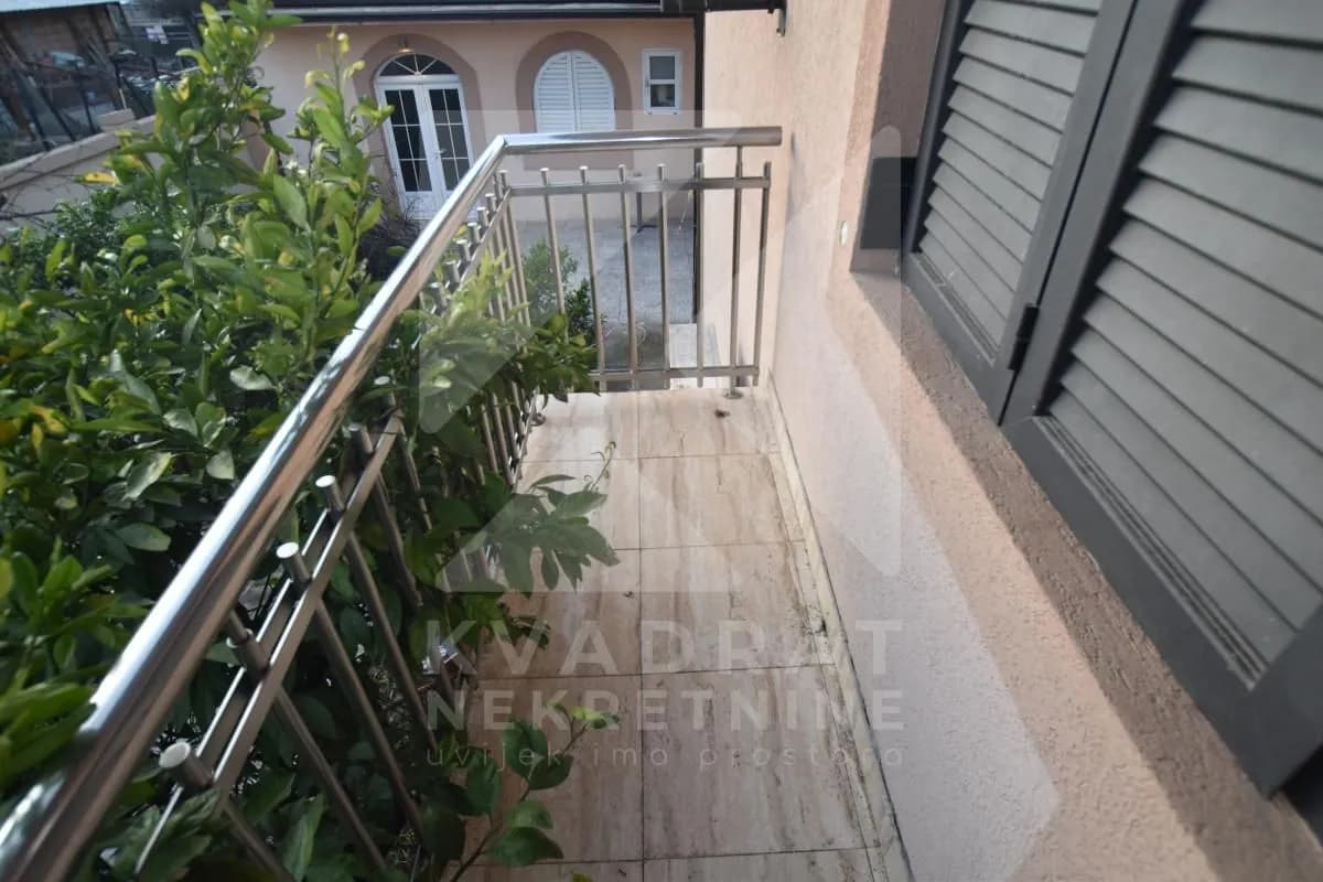 Izdavanje, kuća, 128m², Stari Aerodrom, Podgorica