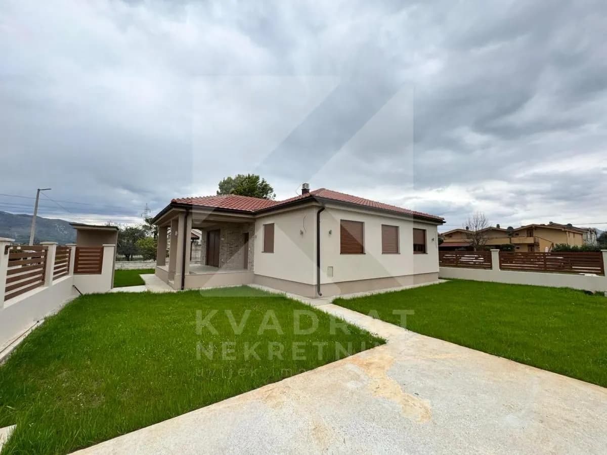 Izdavanje, kuća, 140m², Donja Gorica, Podgorica
