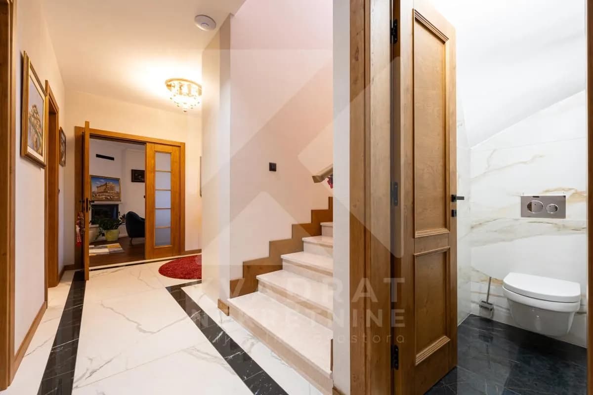 Izdavanje, kuća, 166m², Tološi, Podgorica
