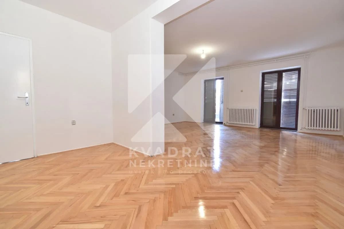 Izdavanje, kuća, 200m², Stari Aerodrom, Podgorica