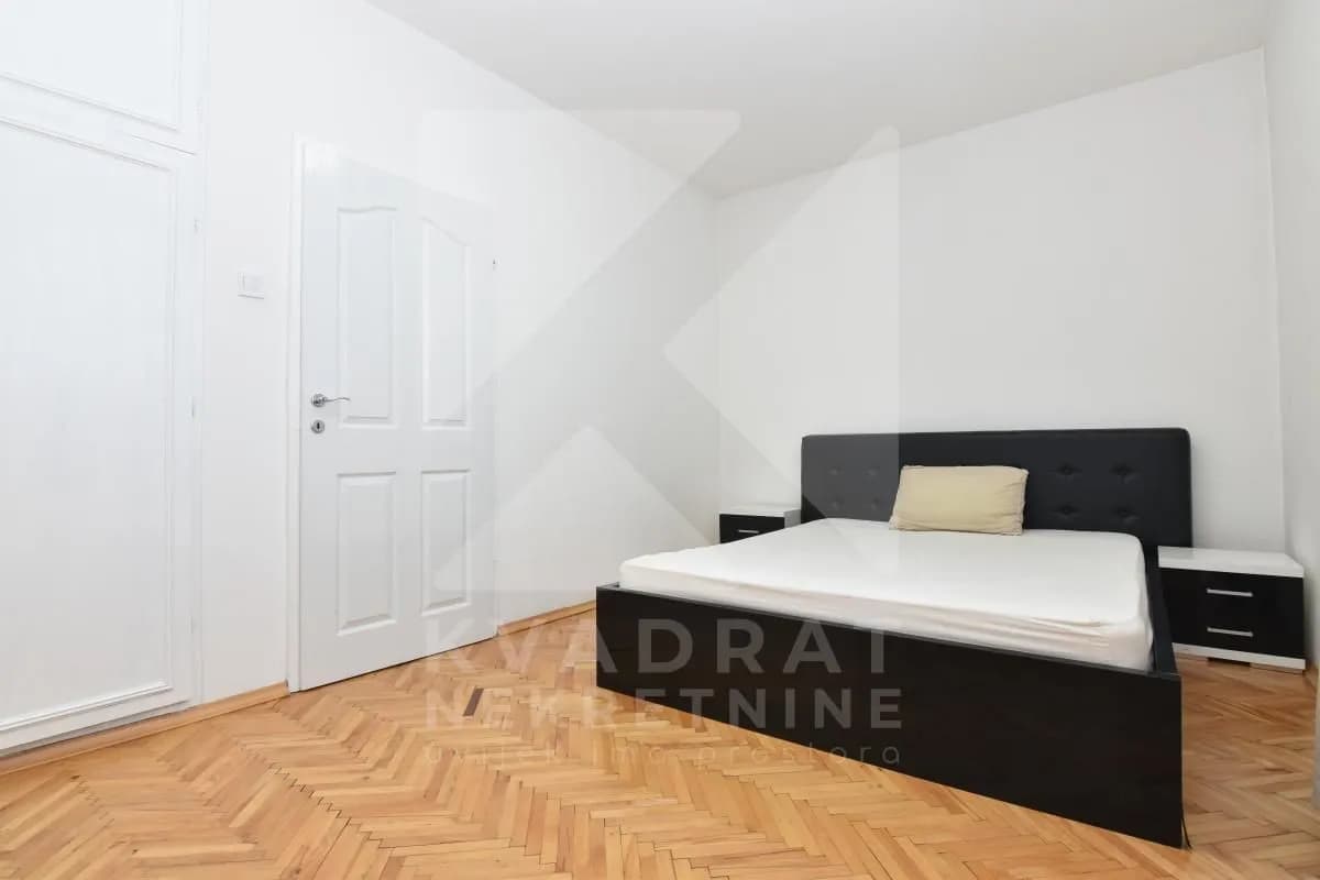 Izdavanje, kuća, 250m², Zagorič, Podgorica