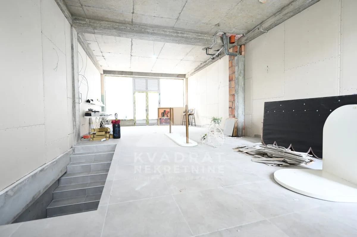 Izdavanje, poslovni prostor, 150m², Preko Morače, Podgorica