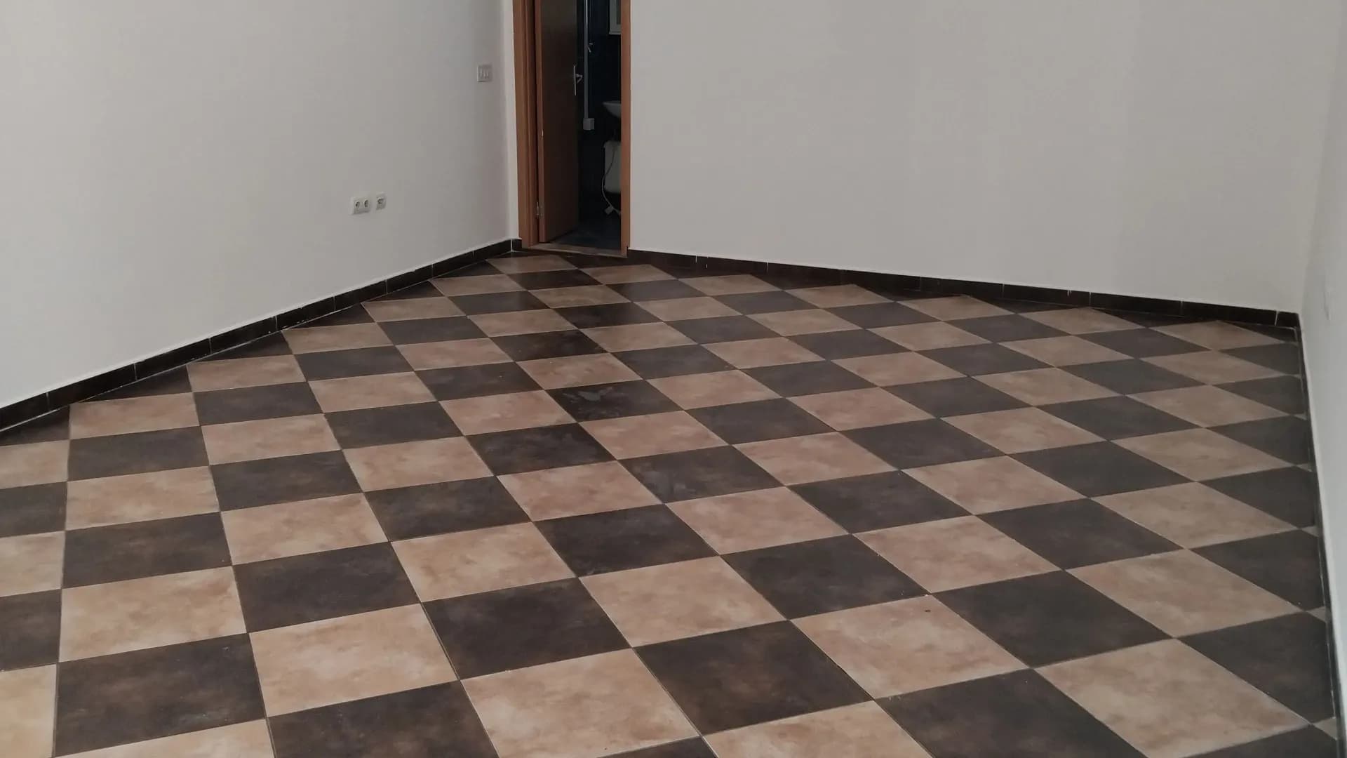 Izdavanje, poslovni prostor, 40m², Seljanovo, Tivat
