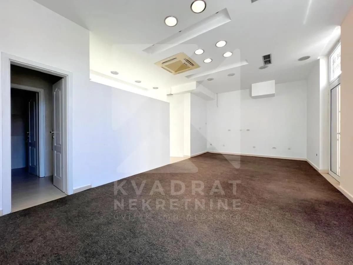 Izdavanje, poslovni prostor, 52m², Zabjelo, Podgorica