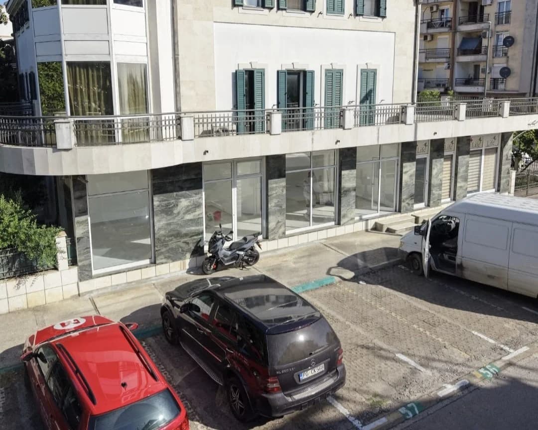 IZDAVANJE – Poslovni prostor (59m2), Podgorica, Ljubović – (750€+PDV)