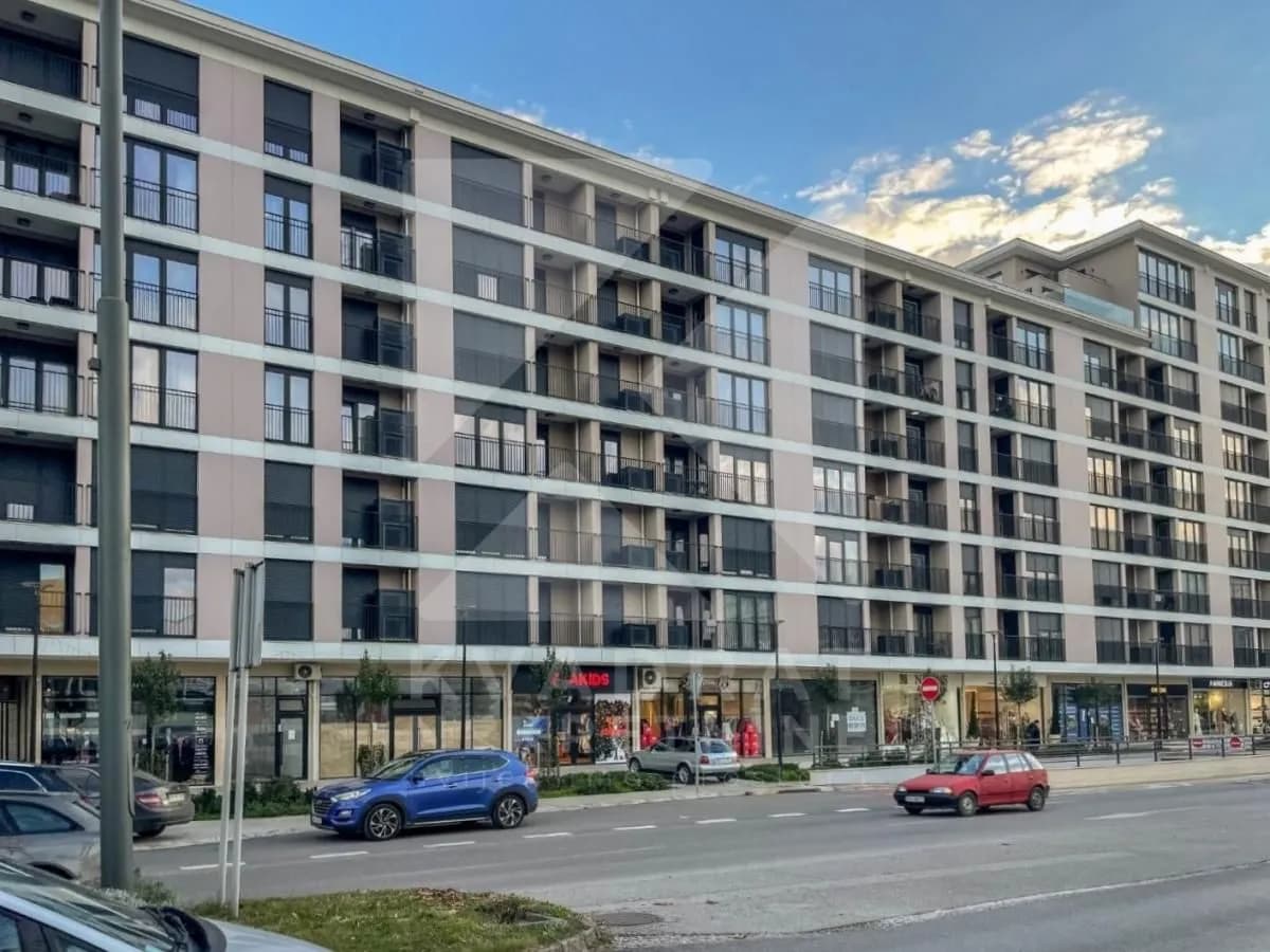 Izdavanje, poslovni prostor, 80m², Kruševac, Podgorica