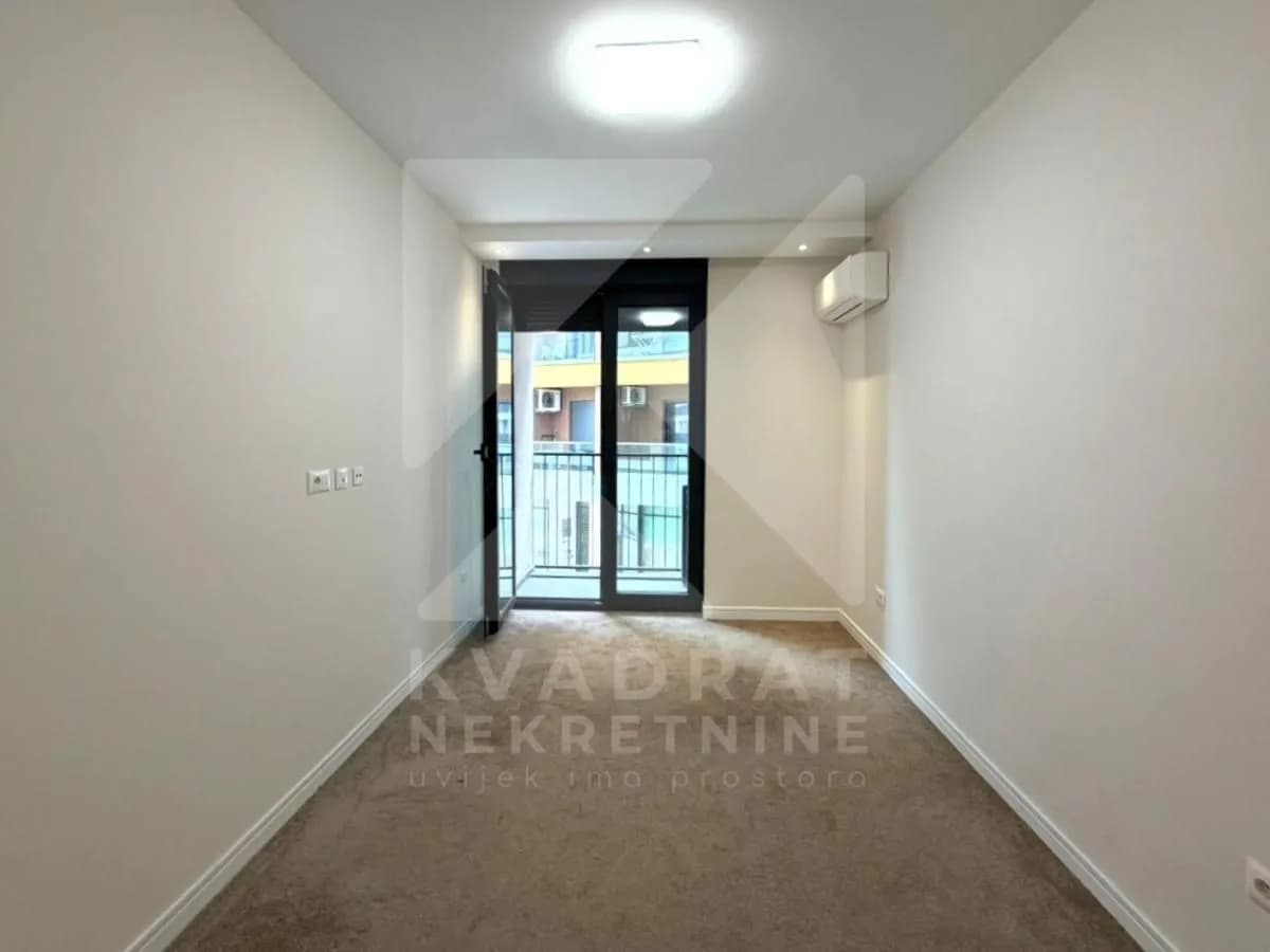 Izdavanje, poslovni prostor, 80m², Kruševac, Podgorica