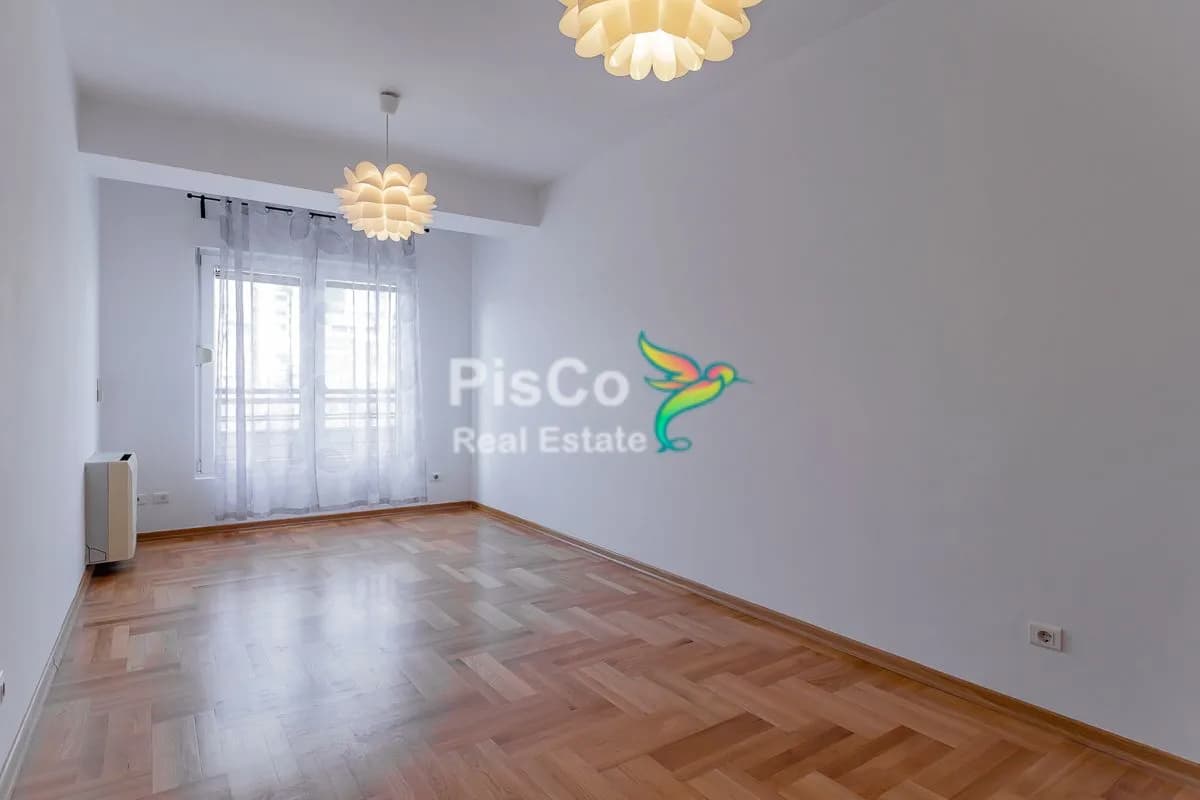 Izdavanje, trosoban stan, 100m², Preko Morače, Podgorica
