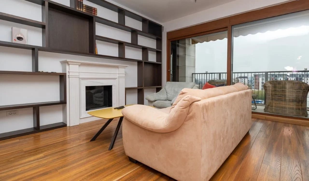 Izdavanje, trosoban stan, 118m², Preko Morače, Podgorica