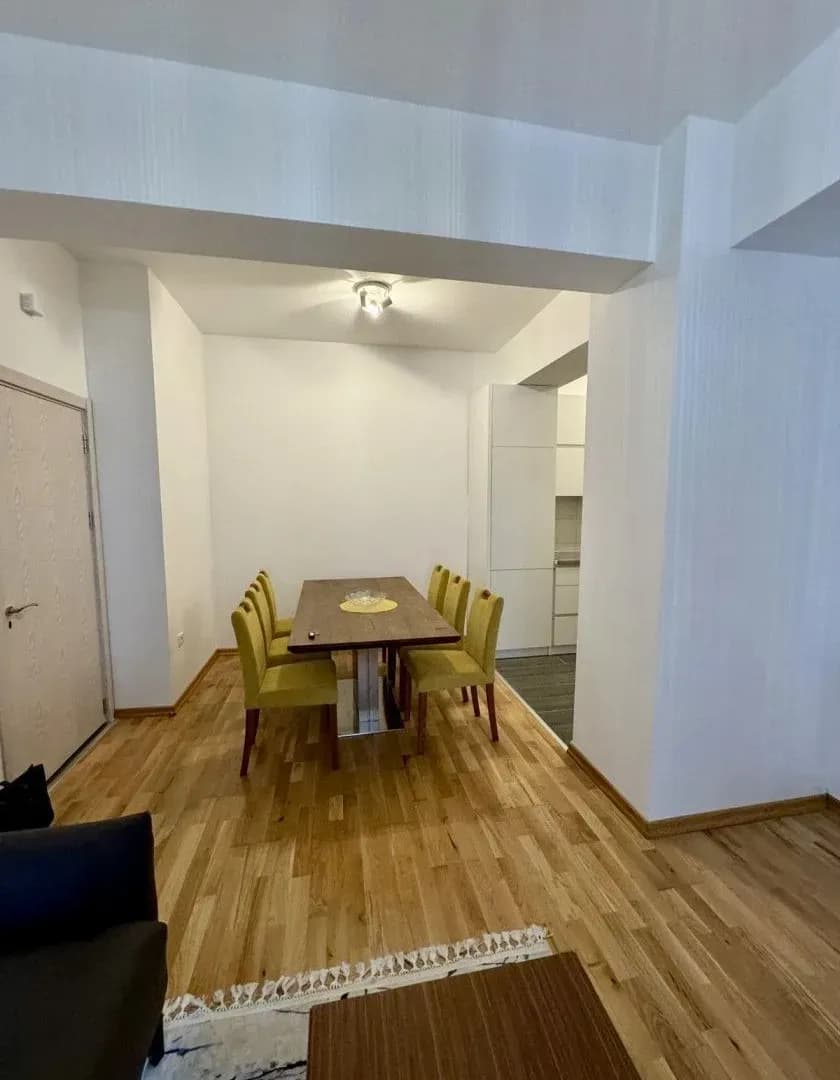 Izdavanje, trosoban stan, 74m², Ljubović, Podgorica