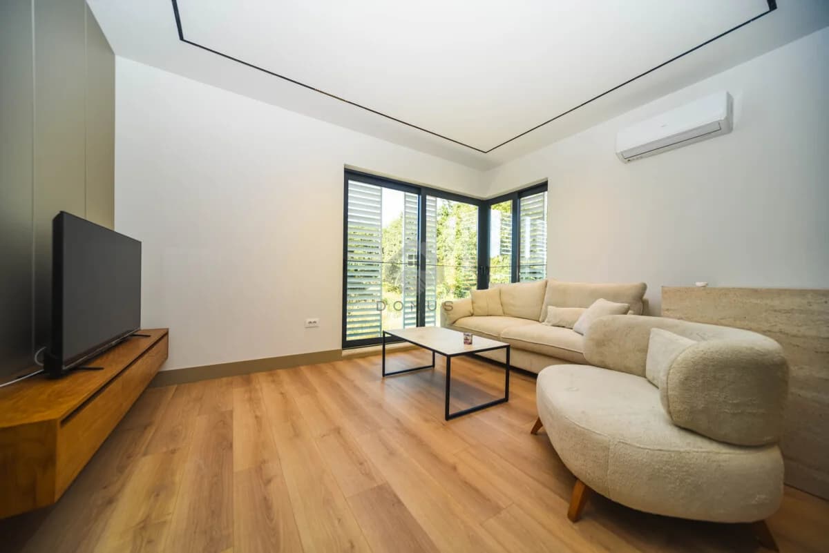 Jednosoban stan 35m2 + parking, Mrčevac – Tivat