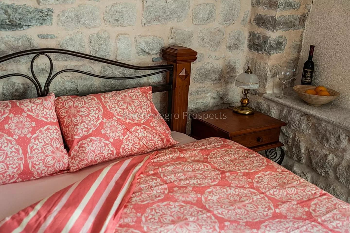 Jednosoban stan na prvoj liniji sa pogledom na more, Prčanj