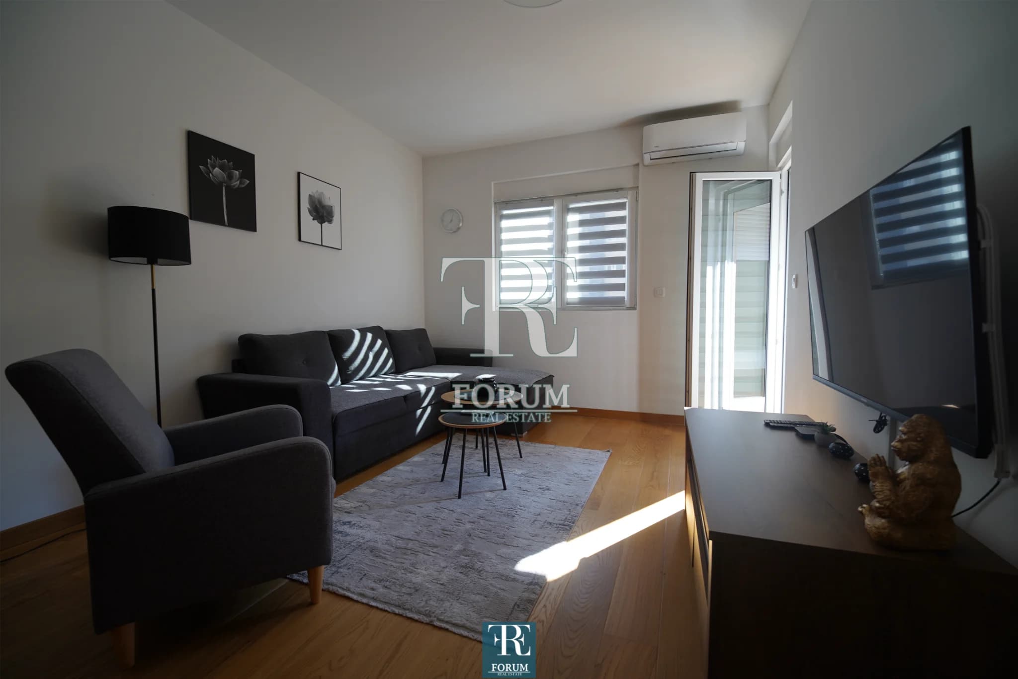 One bedroom apartment in the New City complex, Podgorica, 48m2