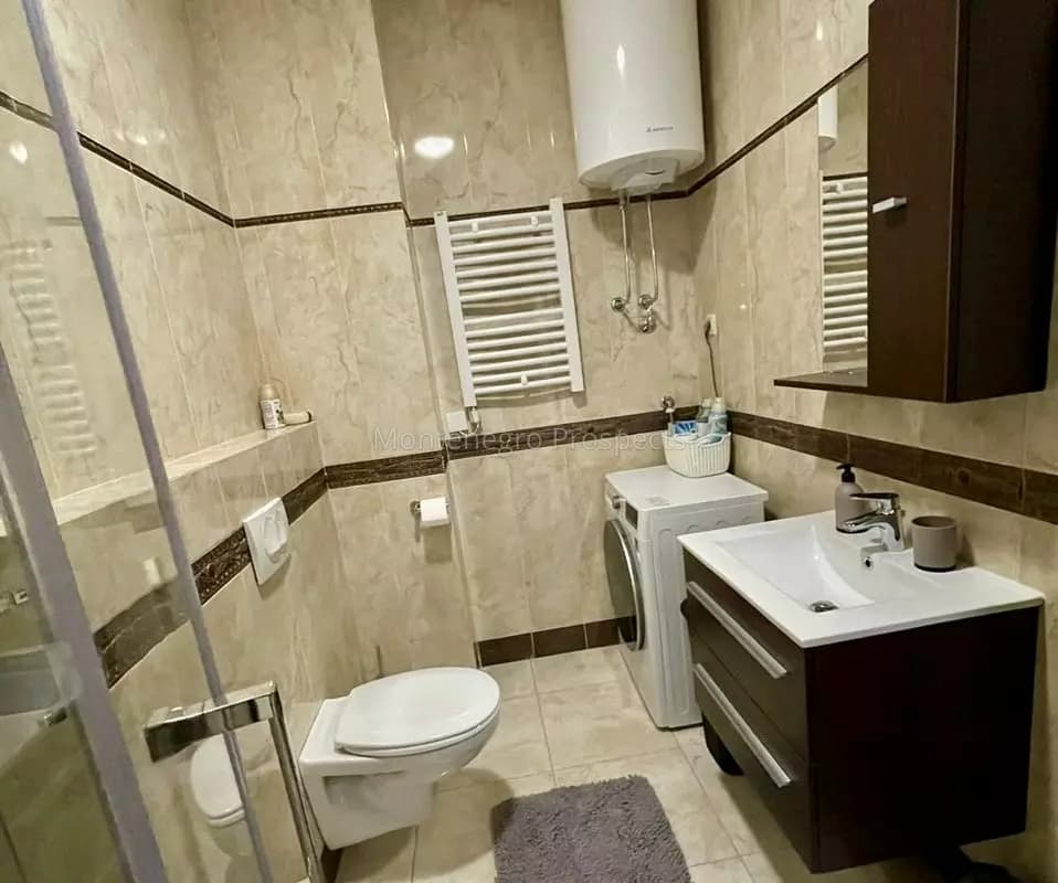 Jednosoban stan u kompleksu sa bazenom, Bečići