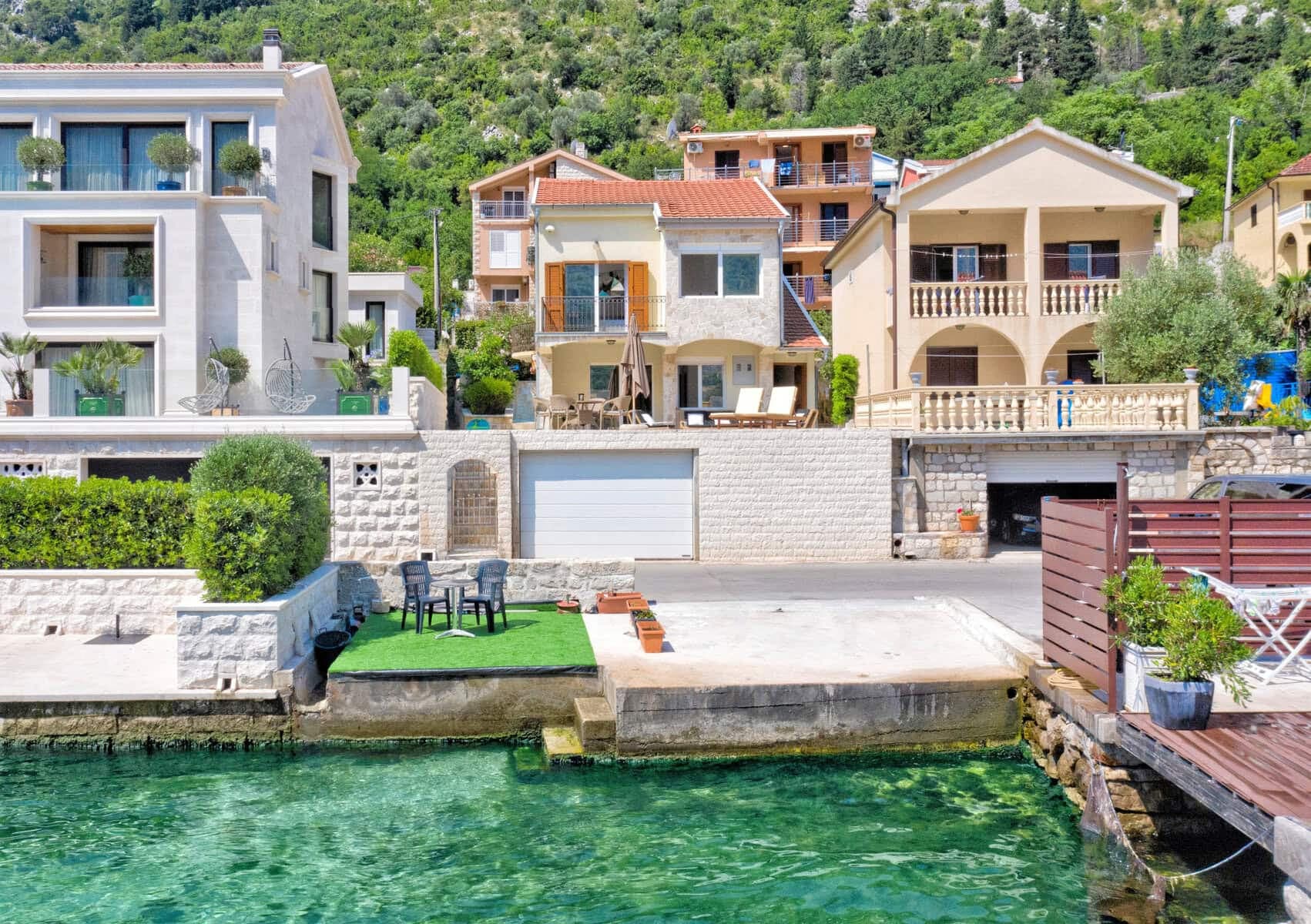 Kuća na prvoj liniji do mora, Muo, Kotor