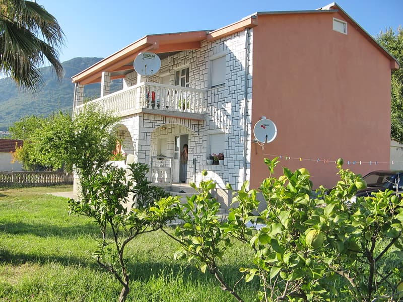 Kuća u Baru br. 613