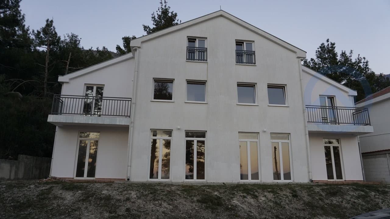 Kuća u Kavaču br. 1330