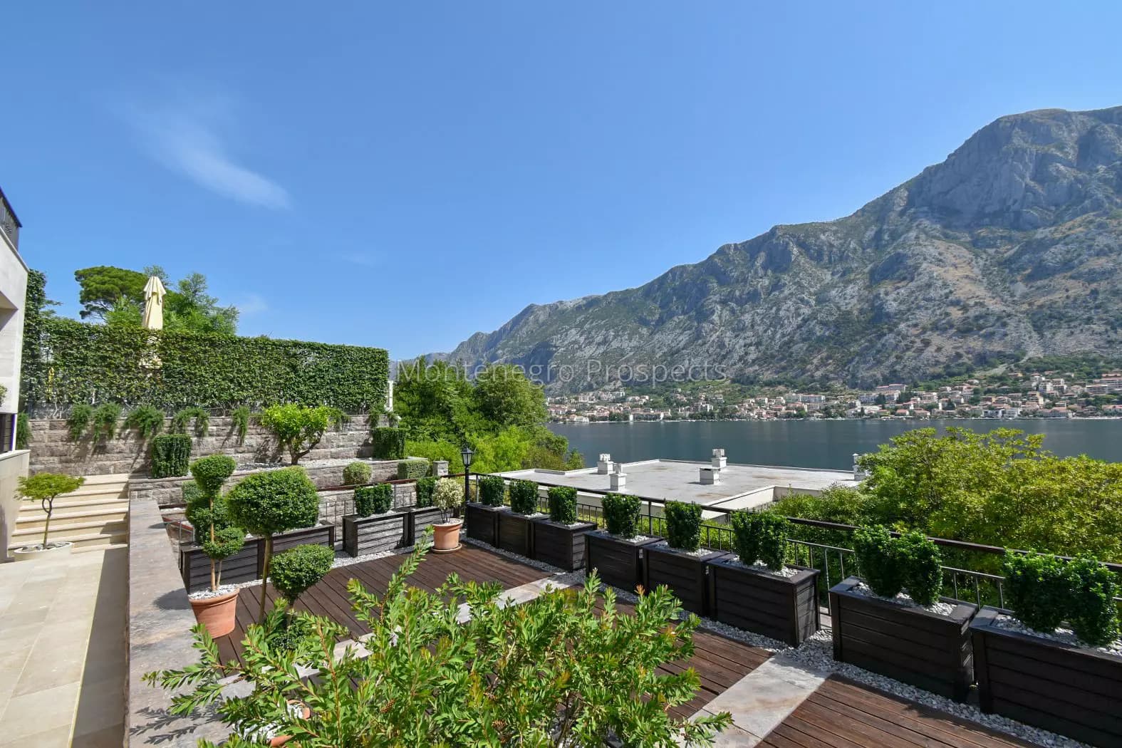 Luksuzni stanovi na prodaju u Kotorskom zalivu