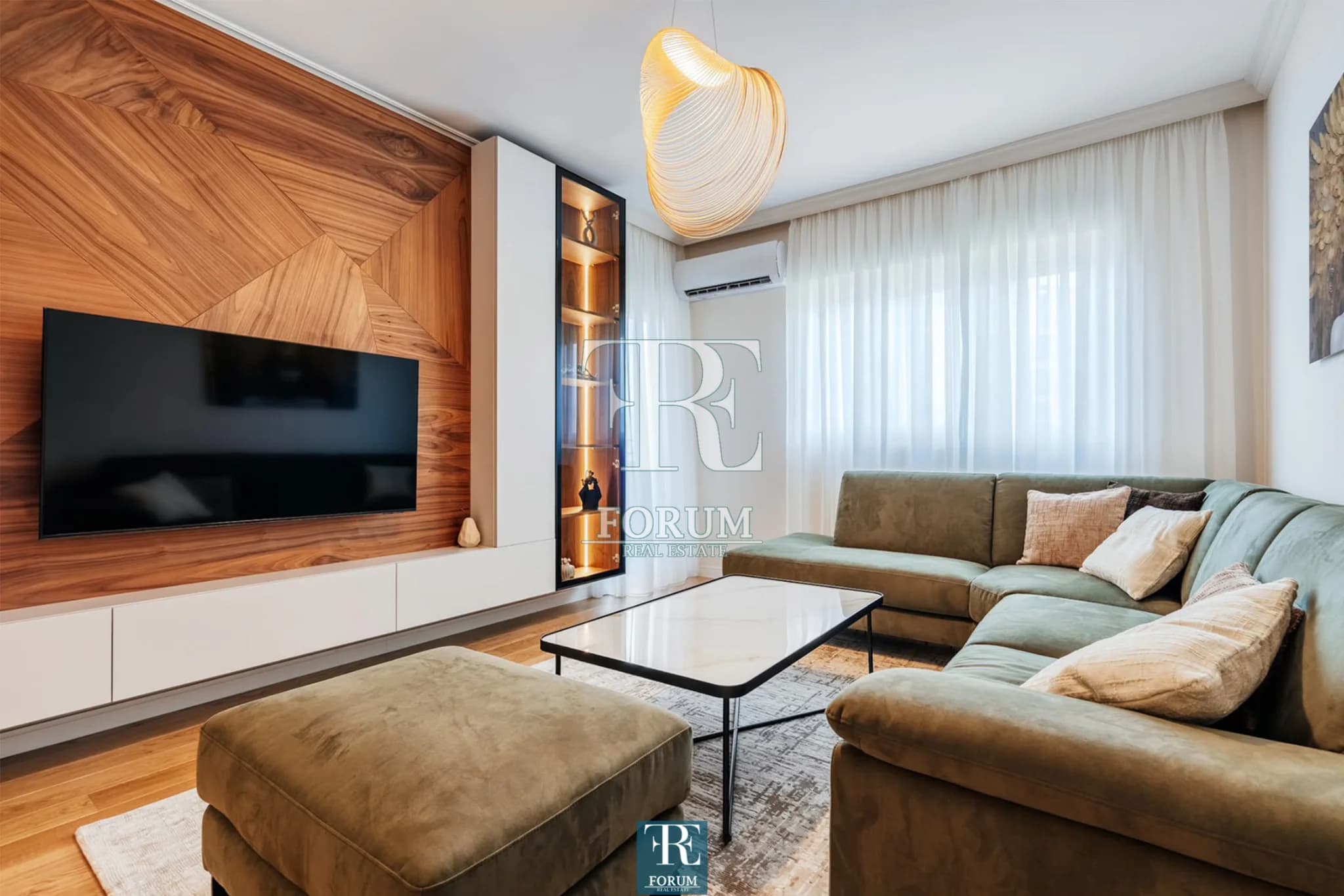 ЛЮКС | Однокомнатная квартира в здании Central Point, Подгорица, 50м2