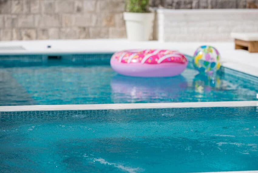 Luxury villa for sale in Stoliv