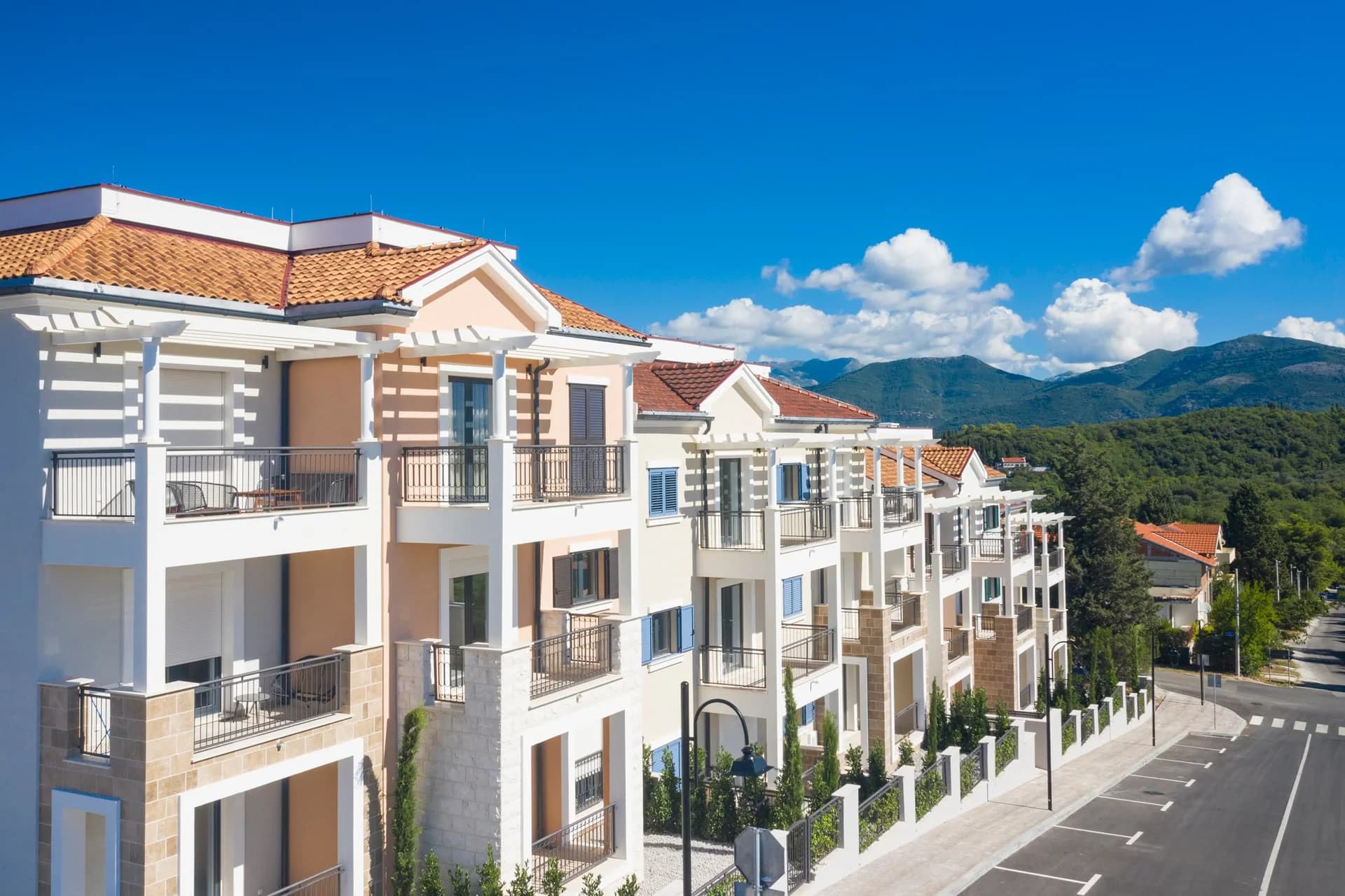Na prodaju: Jednosobni apartmani u Luštica Bay od investitora