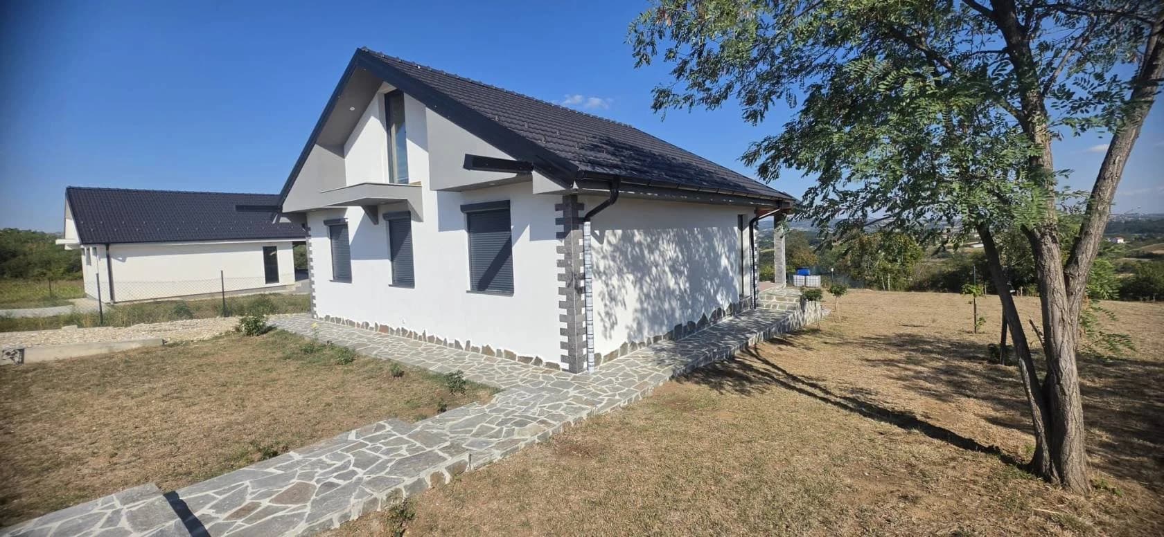 Продаётся семейный дом-Nemenikuće,Sopot