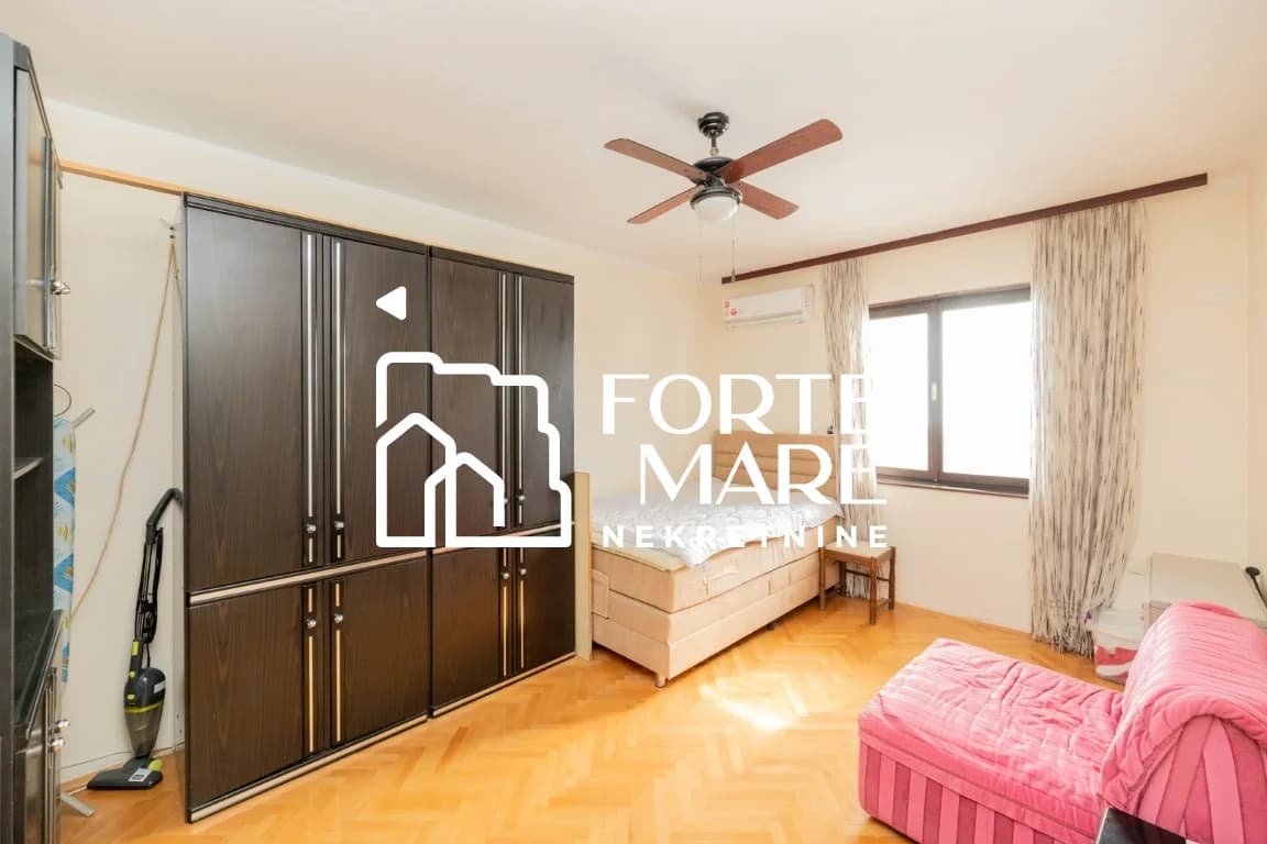 Property in Montenegro, Herceg Novi, Gomila