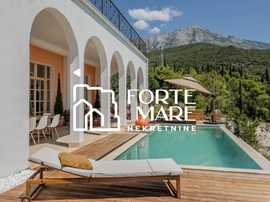 Property in Montenegro, Herceg Novi, Ratiševina