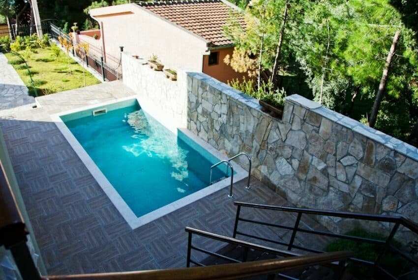 New house in Bar with great sea views