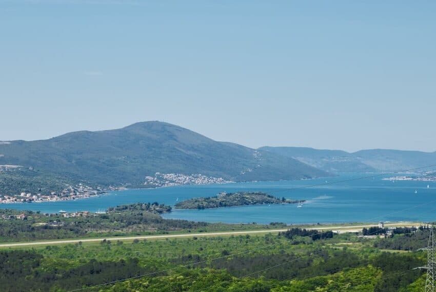 Newly built villa with swimming pool and beautiful sea views, Kavac