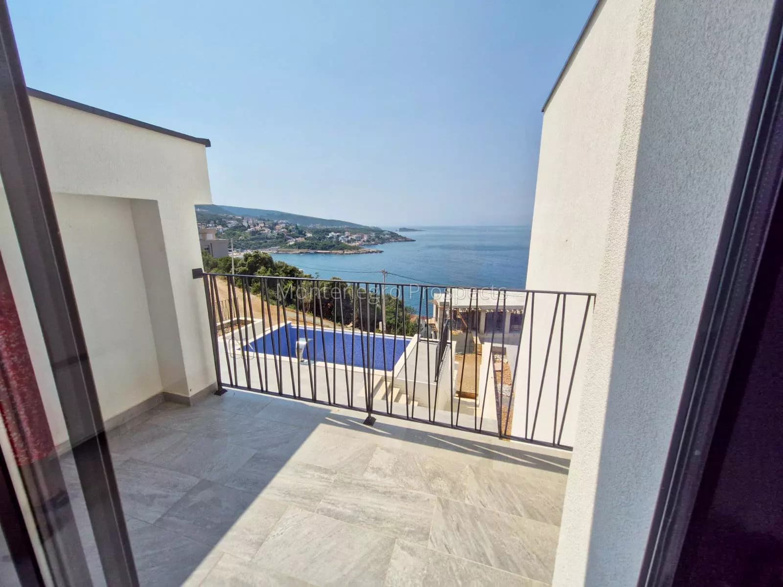 Nova vila sa bazenom, nedaleko od mora, Bar