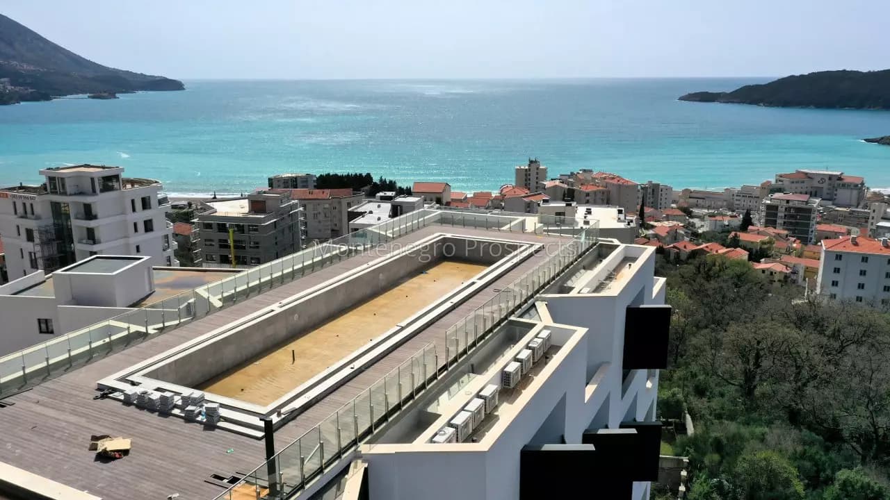 Novo apartmansko naselje sa bazenom u Bečićima