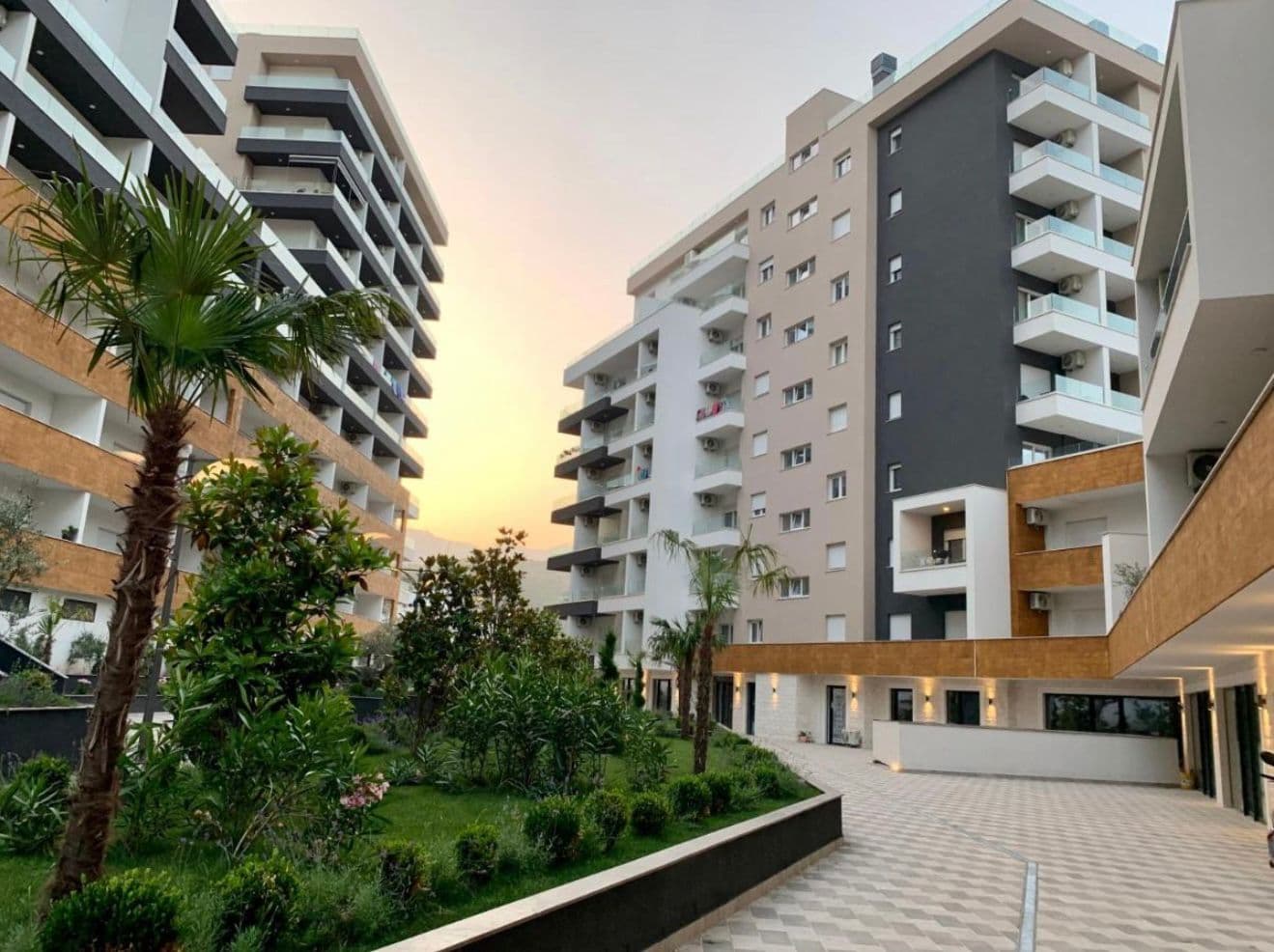 Opremljena garsonjeru u kompleksu Old bakery, Budva