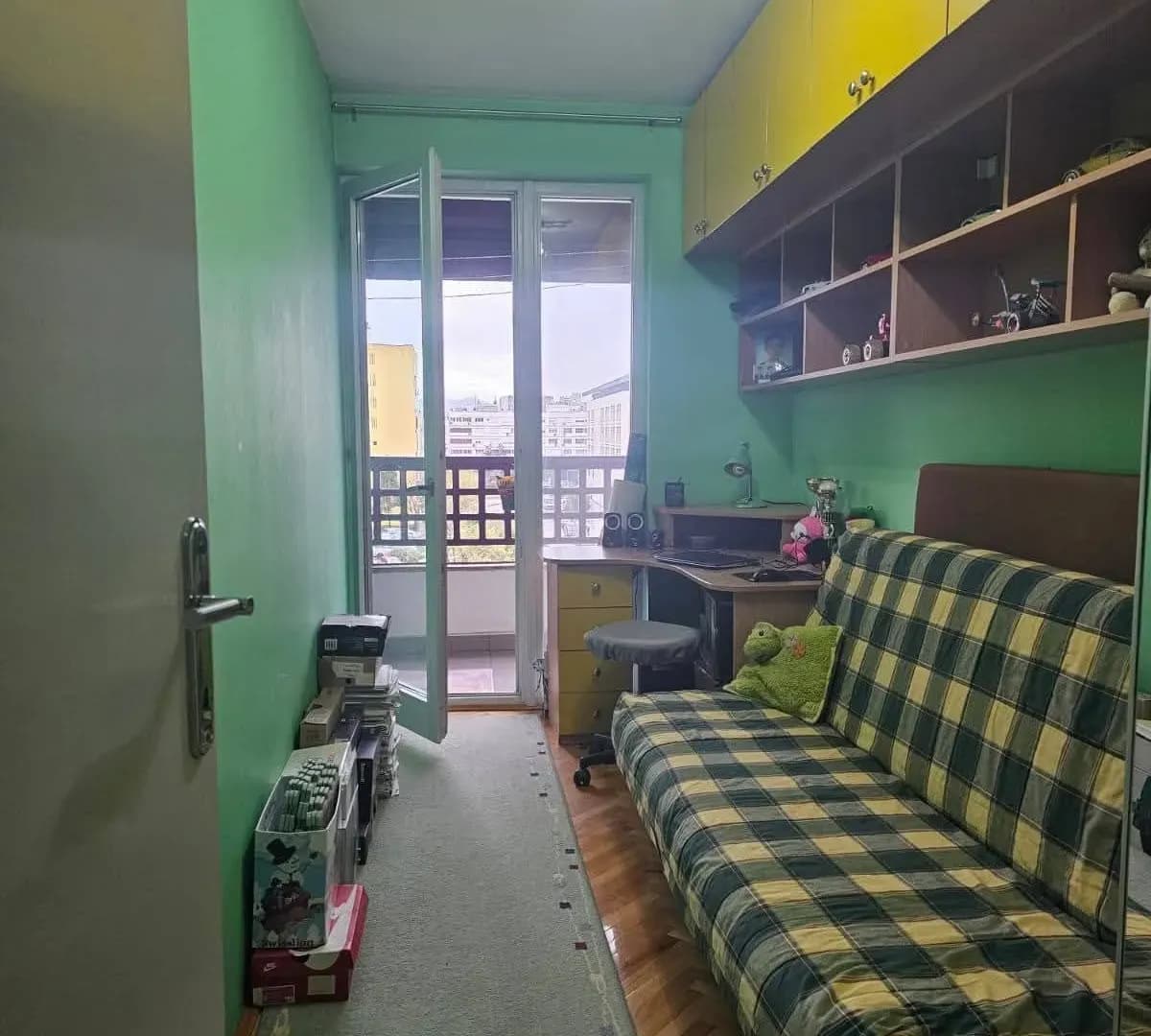 Prodaja, četvorosoban stan, 92m², Lepa Kata, Podgorica