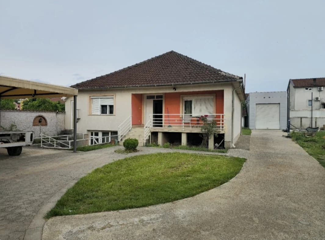 PRODAJA – Dvije kuće (143 i 66m2) + magacin (80m2) sa placem (855m2), Podgorica, Tološi – 270.000€