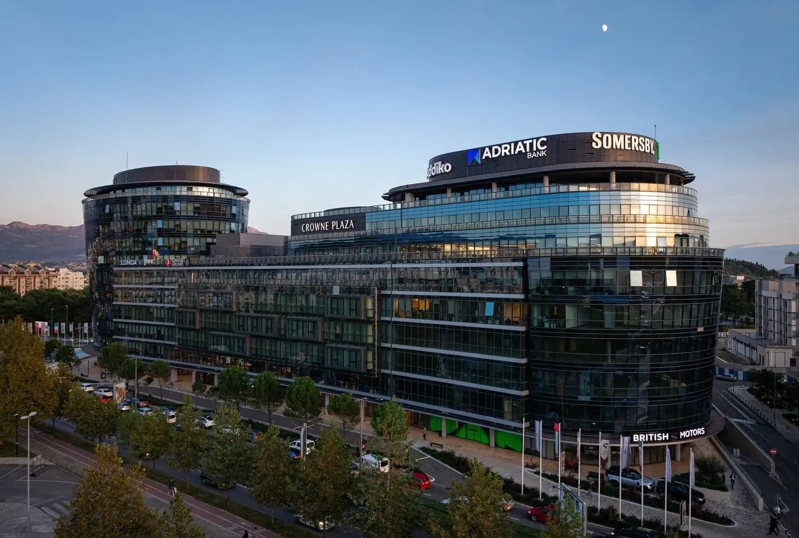 Prodaja, dvosoban stan, 106m², Kod Capital Plaze, Podgorica