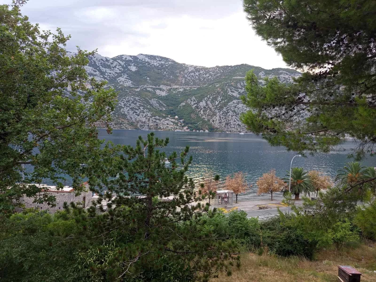 PRODAJA – Dvosoban stan (65m2), Risan, kod Ivetić palate – 210.000€