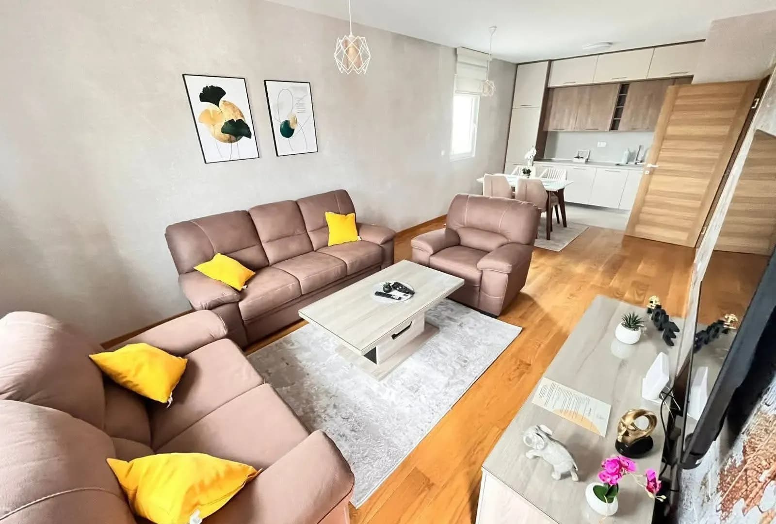 Prodaja, dvosoban stan, 72m², New City, Podgorica