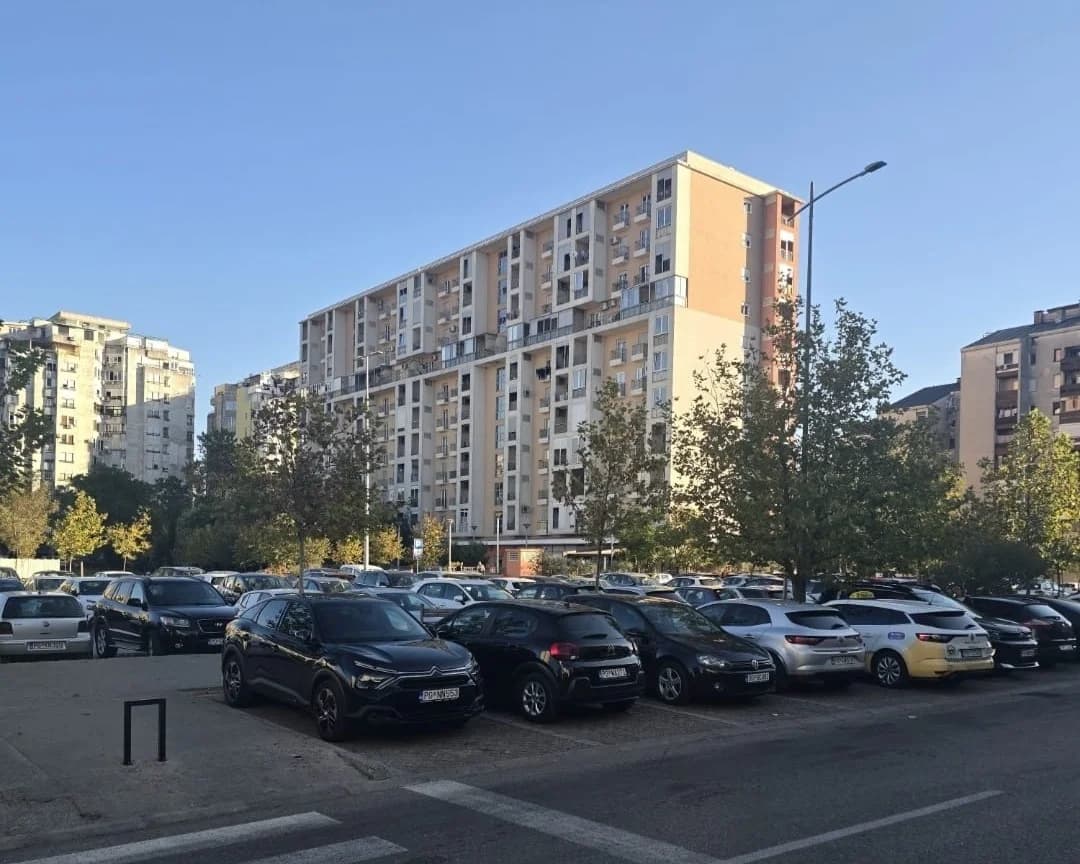 For Sale – Two-Bedroom Apartment (73m2), Podgorica, Block 6 – 250.000€