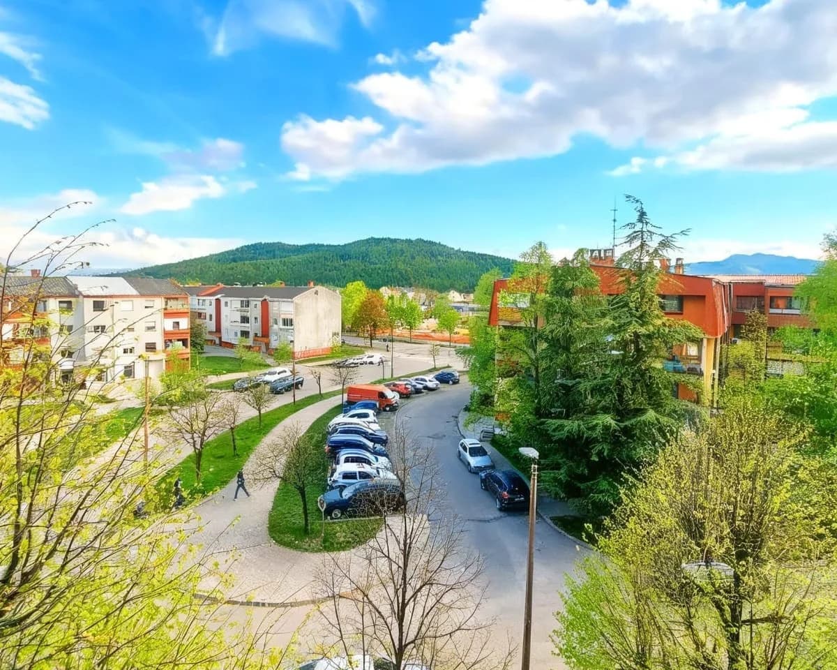 Продажа – Двухкомнатная квартира (74m2), Никшич, район Интегралово – 117.000€