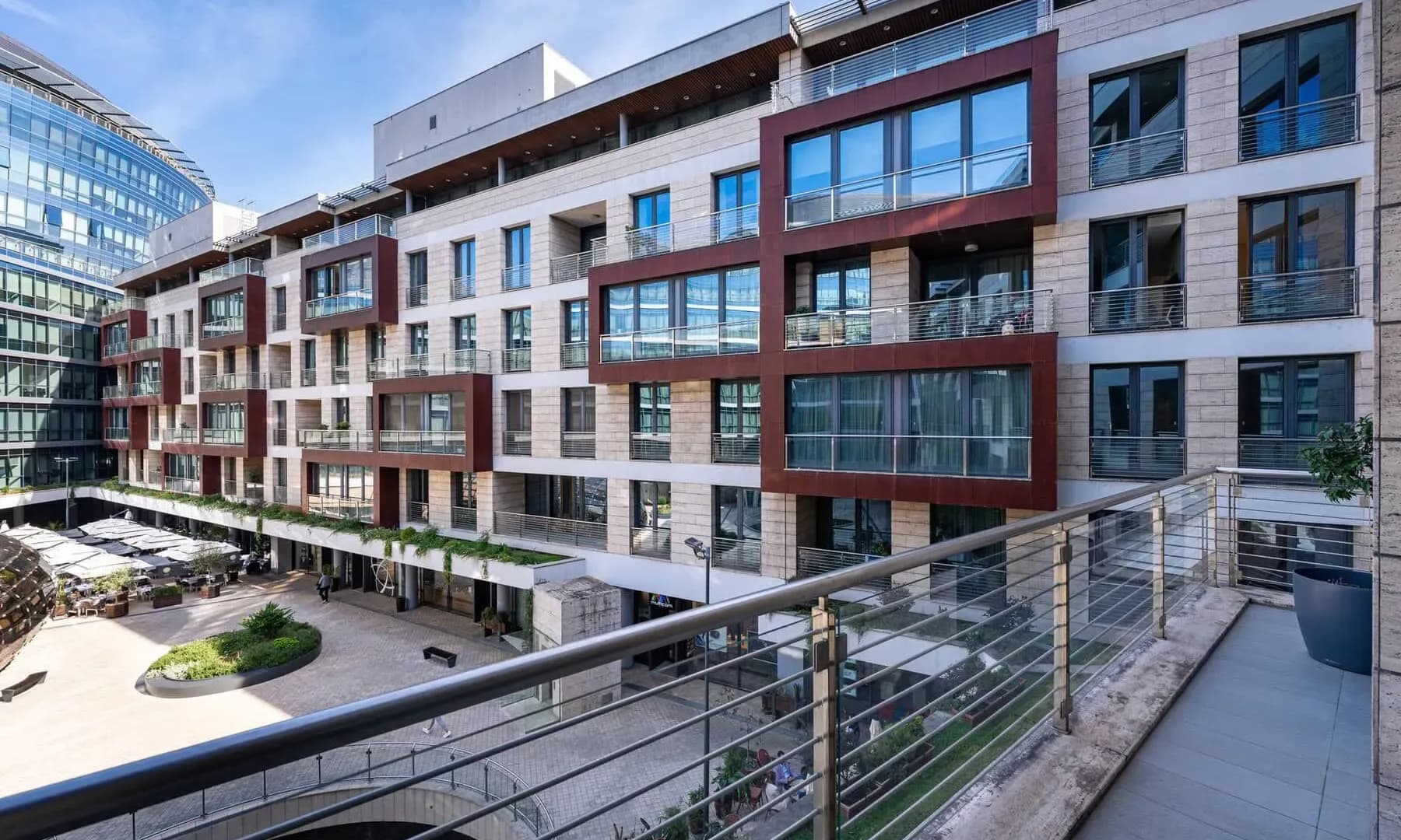 Prodaja, dvosoban stan, 88m², Kod Capital Plaze, Podgorica