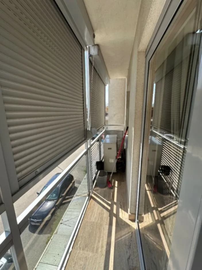 Prodaja, dvosoban stan, 92m², Tološka šuma, Podgorica