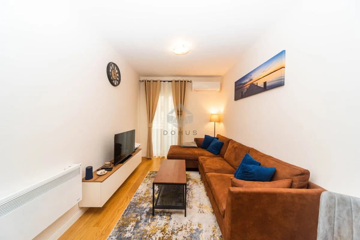 Prodaja, jednosoban stan, 40m², Central Point, Podgorica