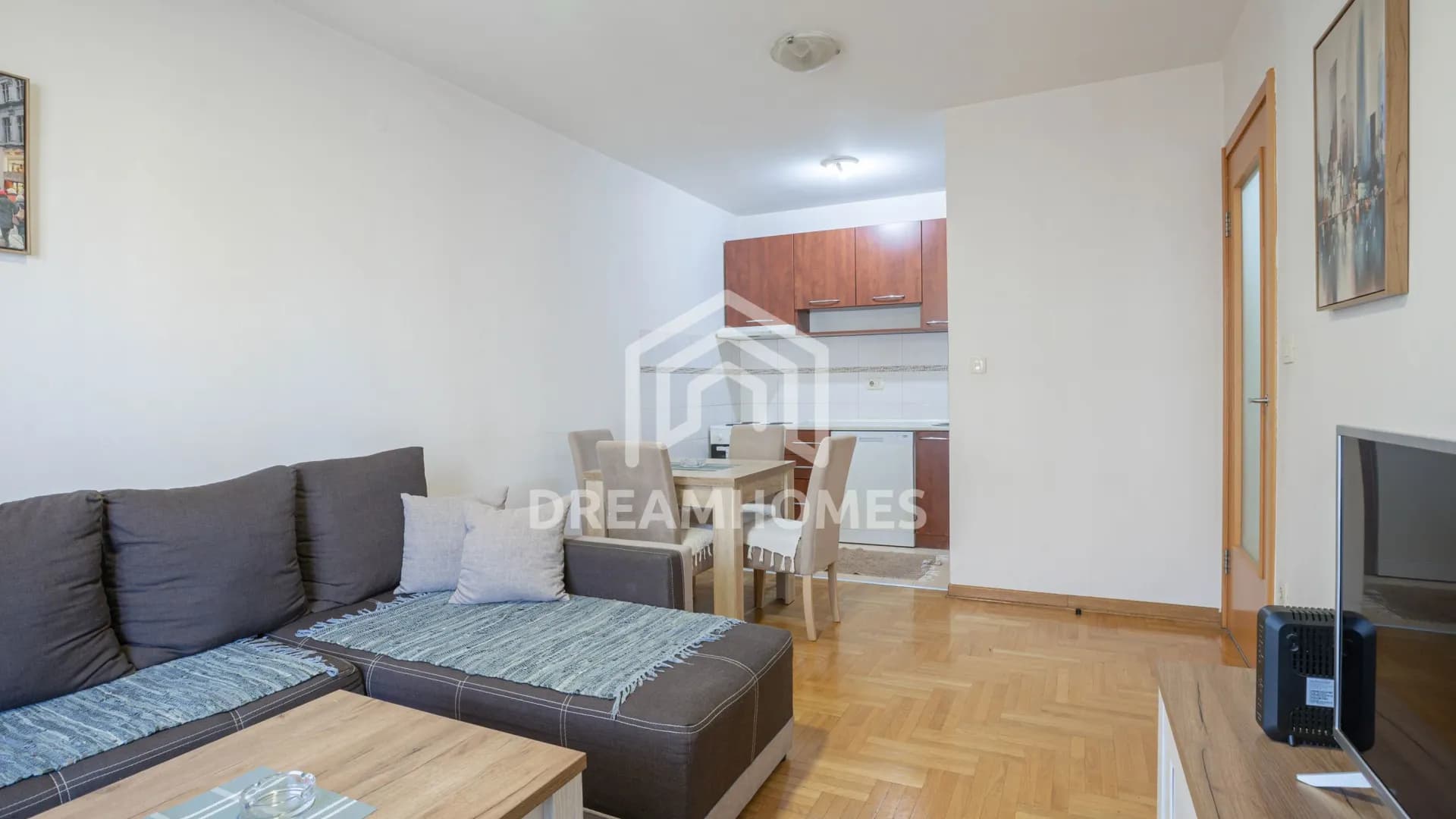 Prodaja, jednosoban stan, 41m², Stari Aerodrom, Podgorica