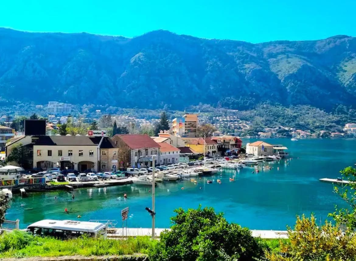 Prodaja, jednosoban stan, 42m², Stari Grad Kotor, Kotor