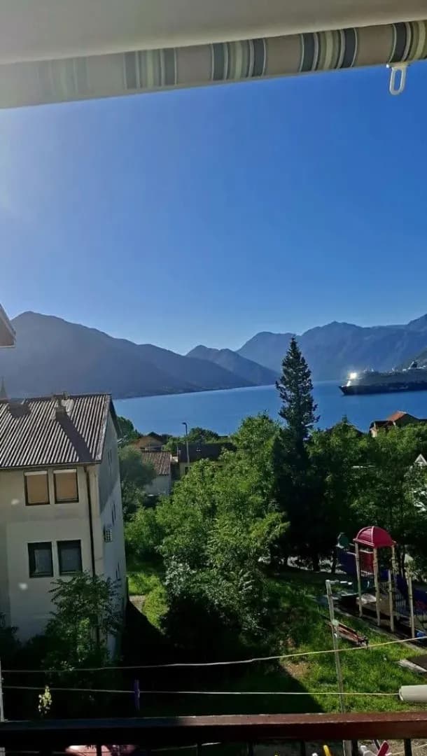 Prodaja, jednosoban stan, 43m², Sveti Stasije, Kotor