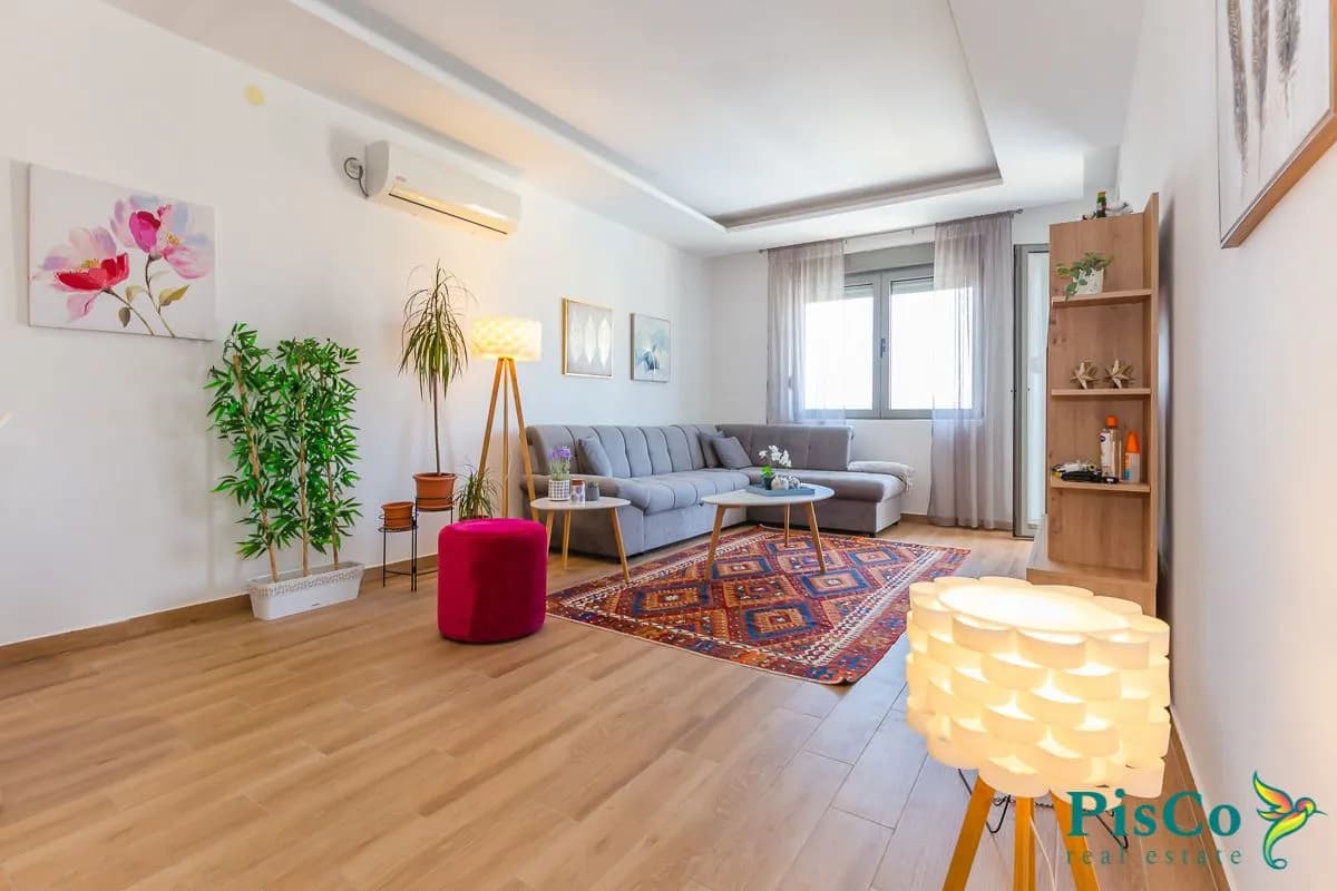 Prodaja, jednosoban stan, 57m², Tivat, Crna Gora