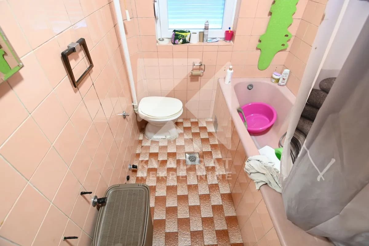 Prodaja, kuća, 276m², Masline, Podgorica