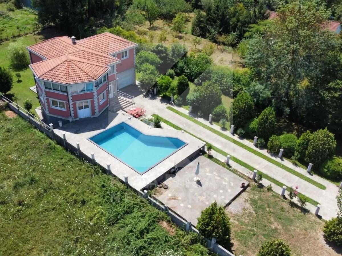 Prodaja, kuća, 350m², Kosić, Danilovgrad