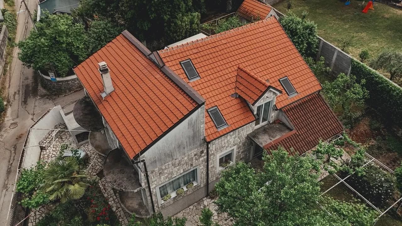 Prodaja, kuća, 350m², Preko Morače, Podgorica